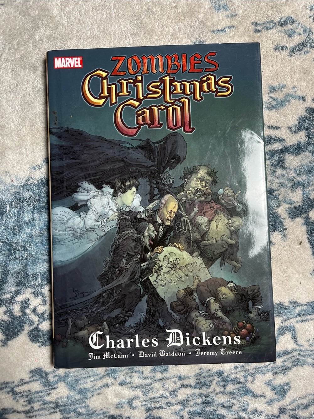 Marvel Zombies Christmas Carol Graphic Novel — Dark Green & Black Cover Comic